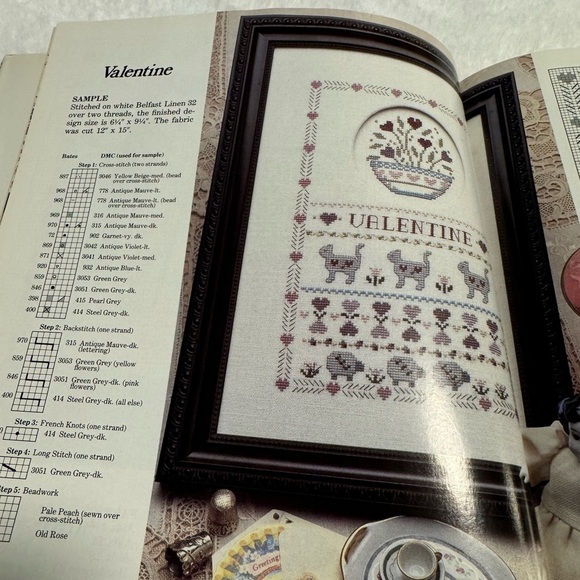 Holidays in Cross-Stitch 1987 Hardcover Book PatternsColor VanessaAnn Collection - Picture 7 of 15